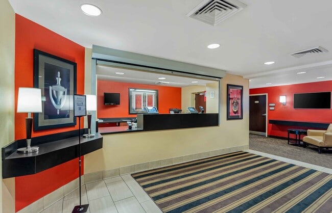 Building Photo - Furnished Studio-Chicago - O'Hare - North