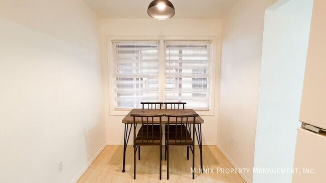 Building Photo - 5005 Avenue W