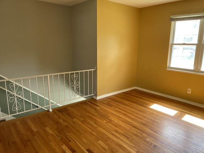 Living room - 3408 NE 67th St