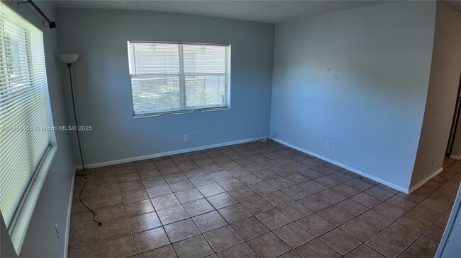 Foto del edificio - 1345 NW 8th Ave