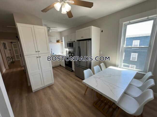 Building Photo - 39 Hancock St