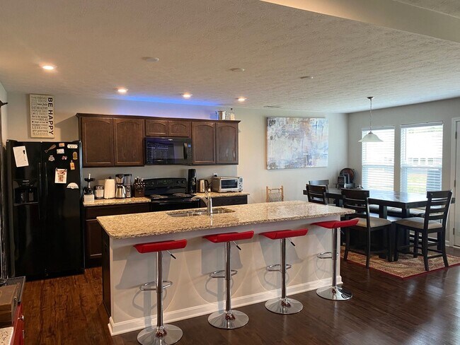 Foto del edificio - Beautiful  3bedroom 2 bath Home in Tuscany...