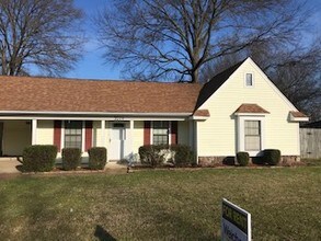 Building Photo - 3219 Elmore Park Rd