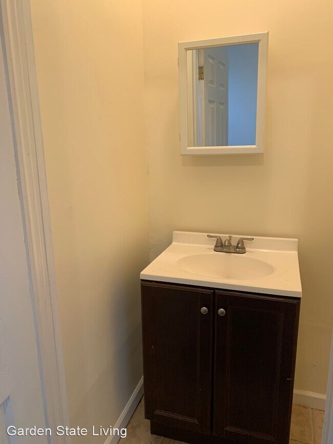 Foto del edificio - 6 br, 2.5 bath House - 184.5 South 6th Street