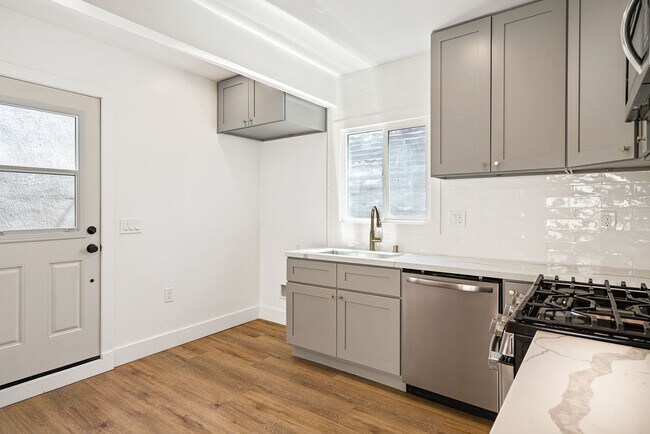 Foto del edificio - 2934 Somerset Dr