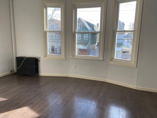 Building Photo - 1431 77th St