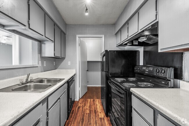 Interior Photo - The Summit Apartments