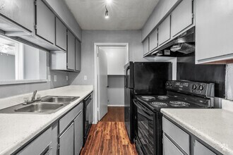 Interior Photo - The Summit Apartments