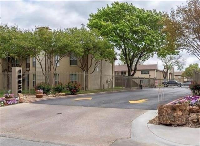 Foto del edificio - 10650 Steppington Dr