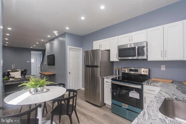 Building Photo - 131 N 51st St