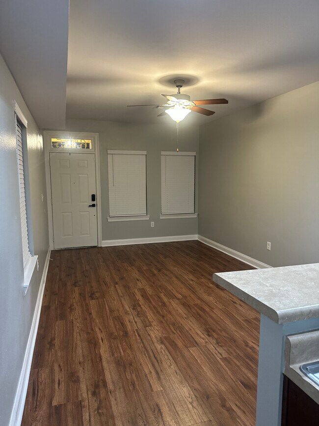 Building Photo - 6329 Saint Claude Ave