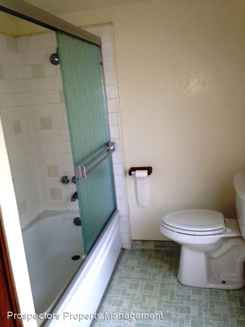 Building Photo - 2 br, 1 bath House - 9615 Malech Rd
