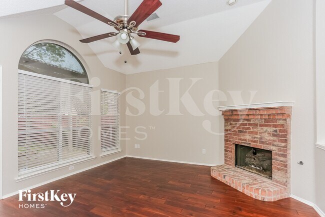 Foto del edificio - 2136 Mahogany St