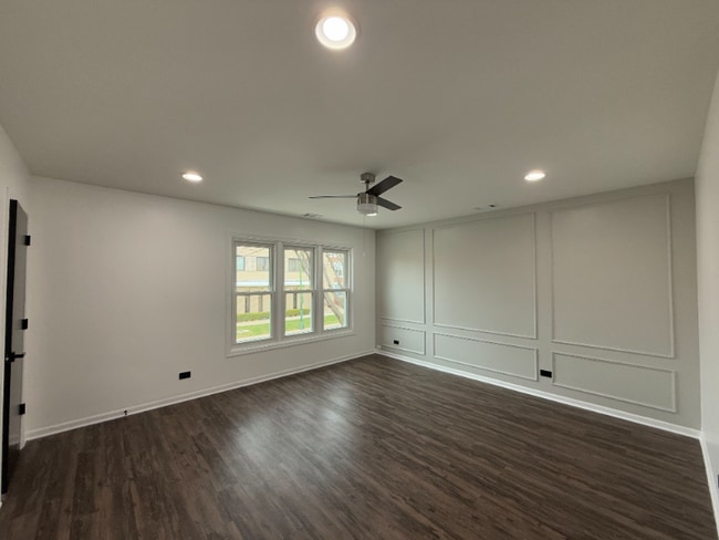 Building Photo - 7721 W Addison St