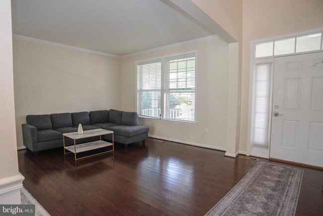 Building Photo - 20 Aster Ln