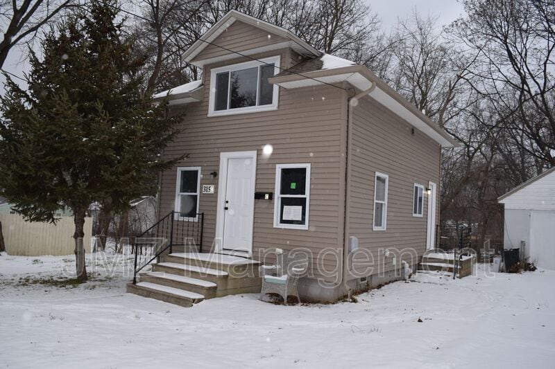 8 Peggy Ave, Pontiac, MI 48341 Condo for Rent in Pontiac, MI