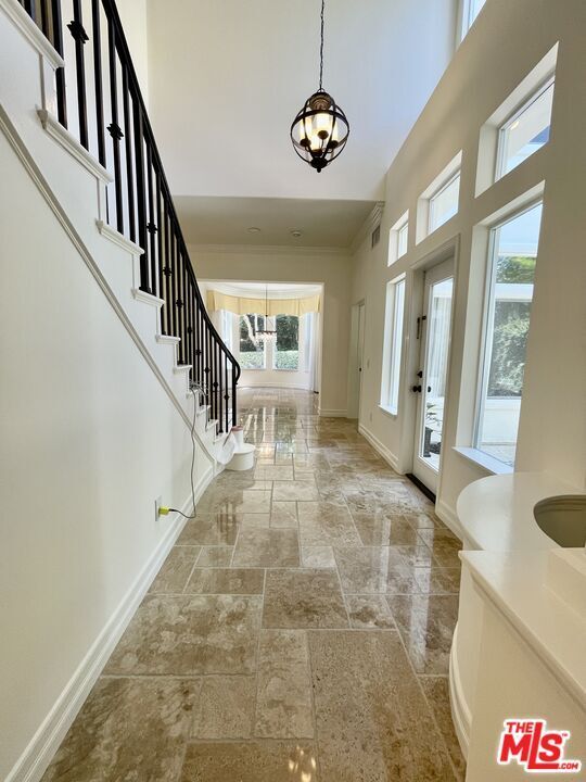 Foto del edificio - 991 Deerhill Rd
