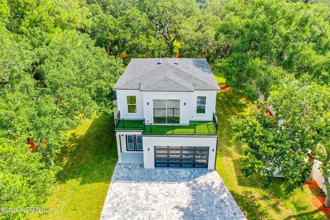 Foto del edificio - 5395 Heckscher Dr