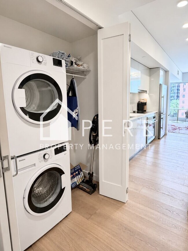 Foto del edificio - Modern 1 Bed, 1 Bath Condo at Koda