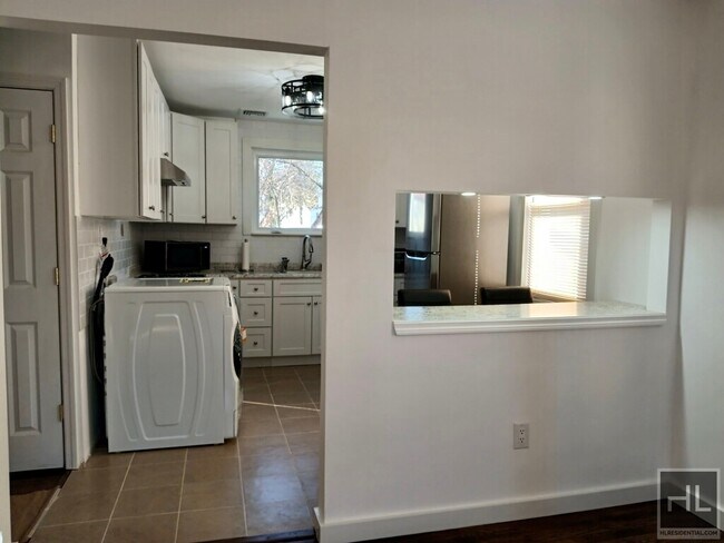 Foto del edificio - 23 Dearborne St, Yonkers, NY 10710
