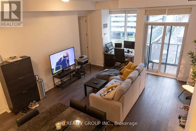 Building Photo - 21 Balmuto St