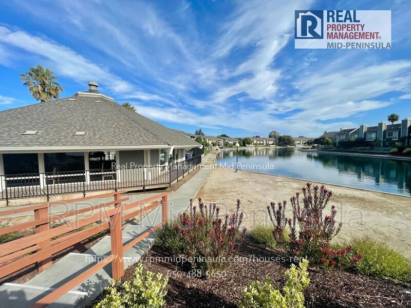Foto principal - 827 Phoenix Ln