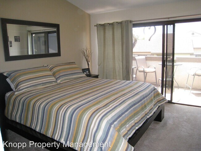 Building Photo - 3680 Avocado Village Ct