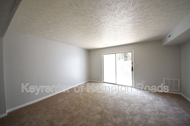 Foto del edificio - 313 Gaylor Ln