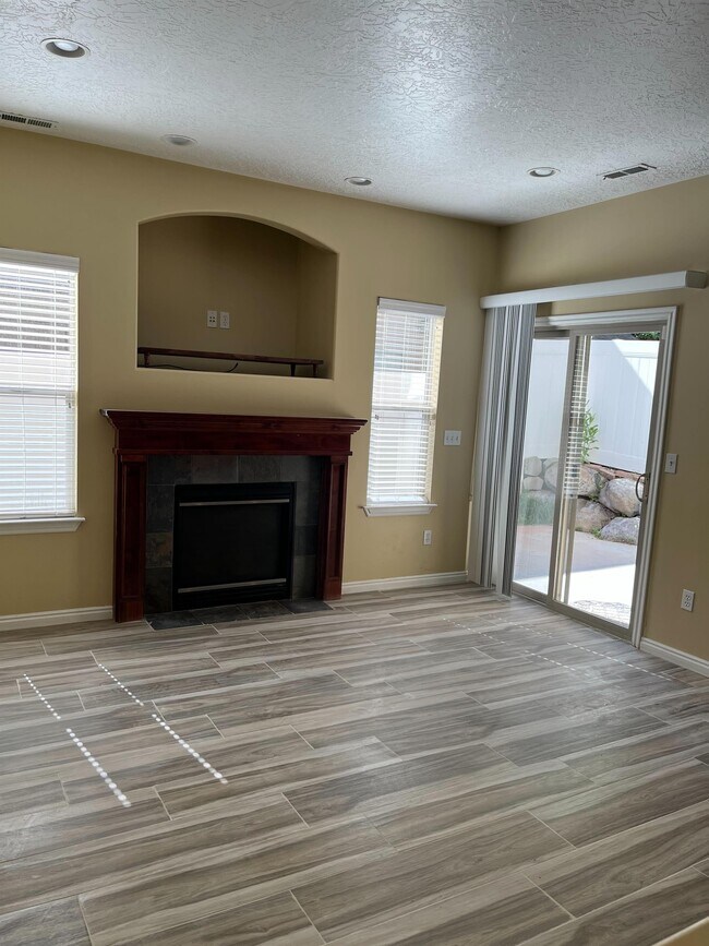 Building Photo - 4596 Red Sage Ct