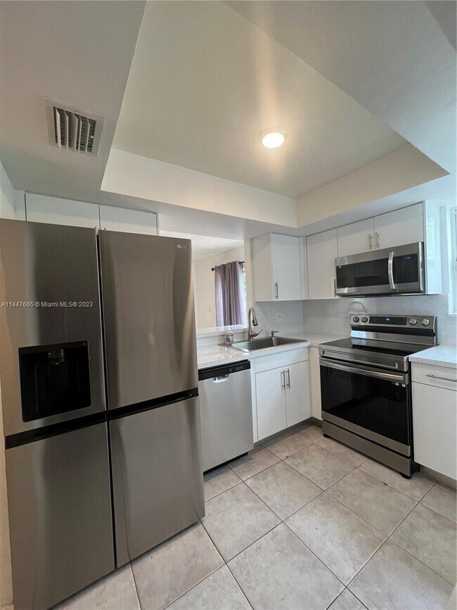 Building Photo - 20736 SW 81st Pl