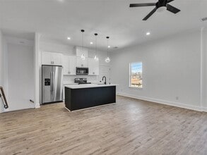 Building Photo - 5130 Clover St
