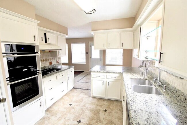 Foto del edificio - 2835 Cotton Stock Dr