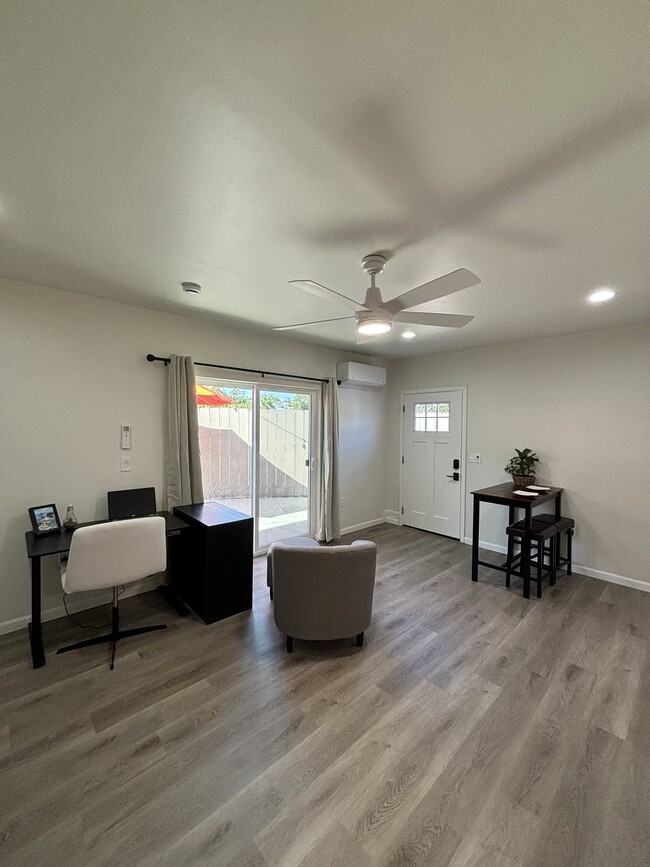 Unit comes furnished - 6421 Gary Ct