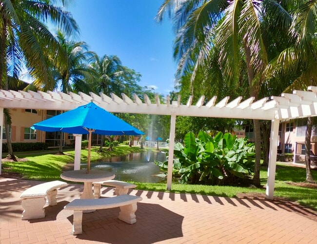 Foto del edificio - 760 SE 2nd Ave