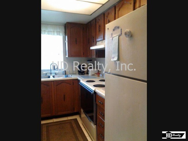 Building Photo - 514 E San Sebastian Ct