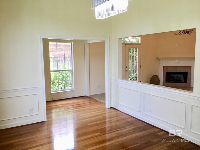 Foto del edificio - 112 Kensington Ct