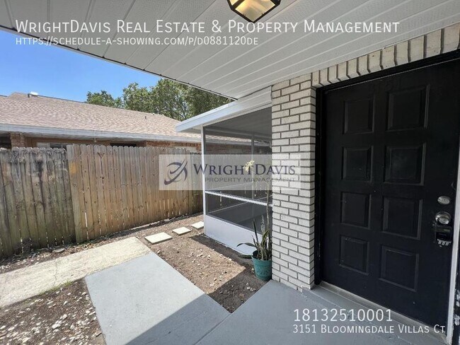 Foto del edificio - 3151 Bloomingdale Villas Ct