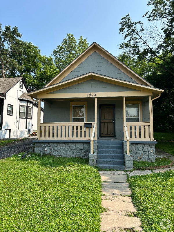 Building Photo - 1924 Troup Ave