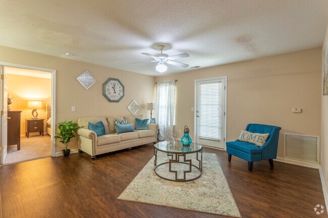 2BR, 2BA - Willington Lakes