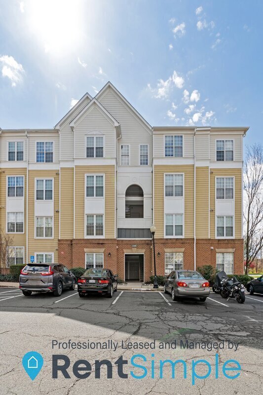 2105 Highcourt Ln Unit 401, Herndon, VA 20170 Condo for Rent in