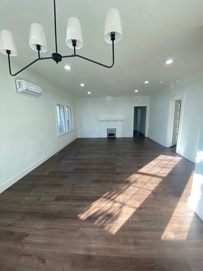 Foto del edificio - 1045 E 42nd Pl