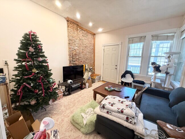 Building Photo - 22 S Huntington Ave