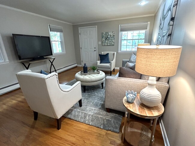 Living room - 327 N Orange St