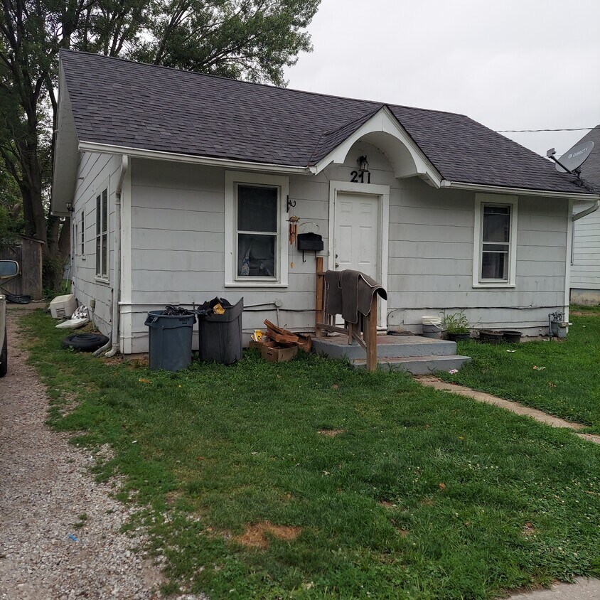 Primary Photo - 211 S Alabama St