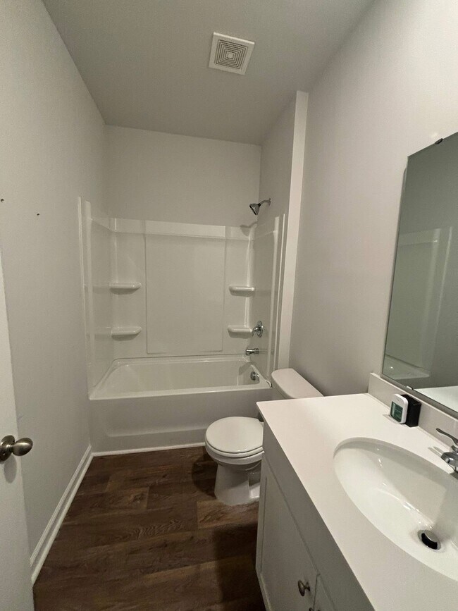 Foto del edificio - 1003 Peridote Wy