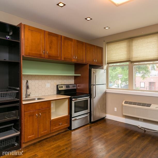 Foto del edificio - 167 Tompkins Ave