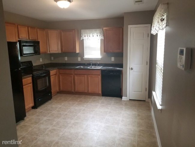 Foto del edificio - 4 br, 2.5 bath House - 105 Saskatoon Dr