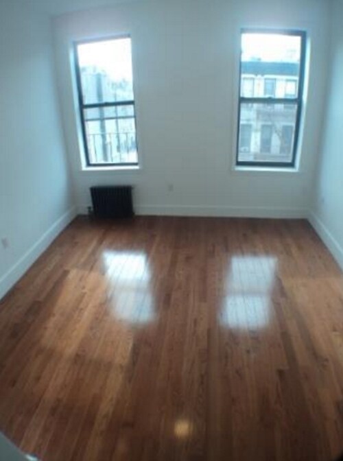 Primary Photo - 81 E 3rd St