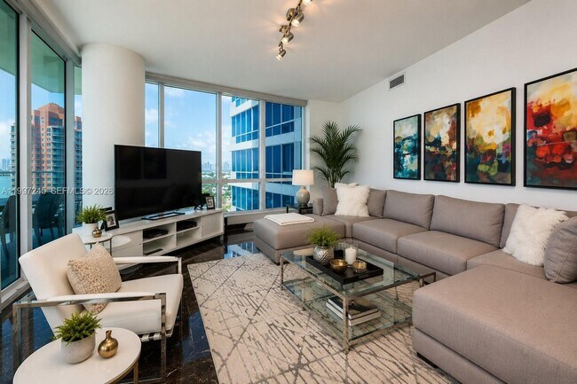 Foto del edificio - 100 South Pointe Dr