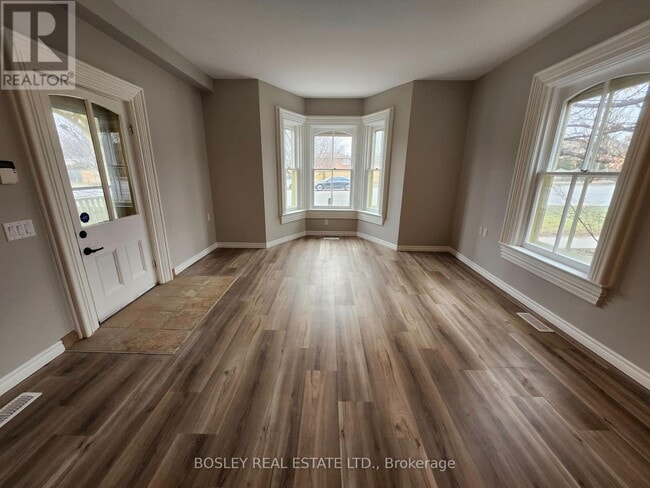 Building Photo - 5958 16th Ave